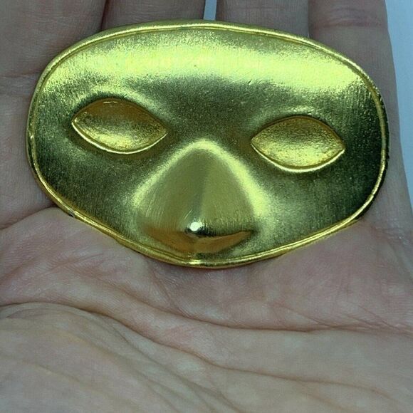 Vintage Mardi Gras Mask Brooch Pin Gold in Color - Picture 6 of 8